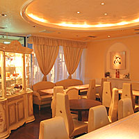 ���C���o�[�uNarumitsu WINE DINING�v